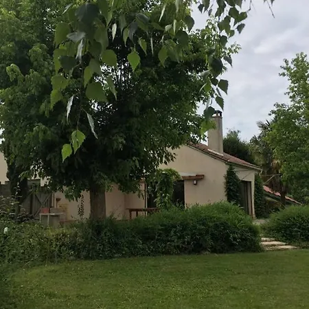別荘 Spacieux Avec Piscine Et Parc Arbore Clos